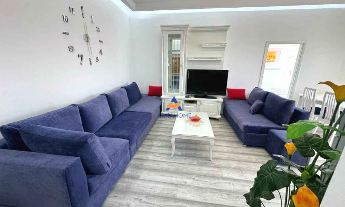 Shtepi ne shitje Apartament ne Durres, 1+1, Mobilimi E mobiluar, Pagesa 102,500  Euro.