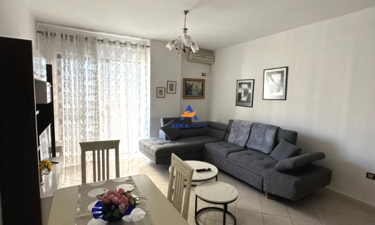 Shtepi me qera Apartament ne Tirane, 2+1, Mobilimi E mobiluar, Pagesa 500  Euro.