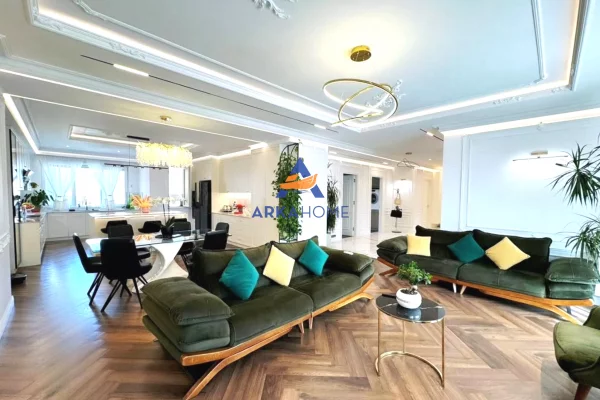 Casa in vendita 4+1 a Tirana - 649,000 Euro