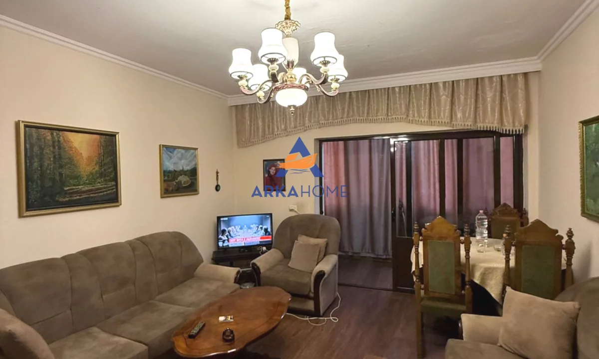 Appartamento in vendita a Tirana 1+1, Arredato