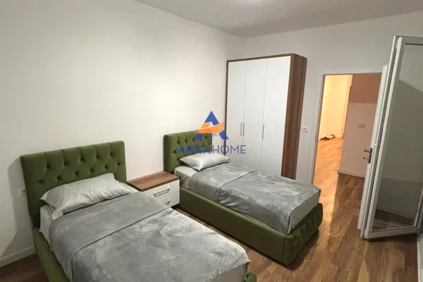 Shtepi me qera Apartament ne Tirane, 2+1, Mobilimi E mobiluar, Pagesa 400  Euro.