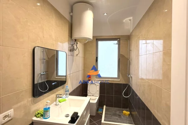 Appartamento in vendita a Tirana 1+1, Vuoto