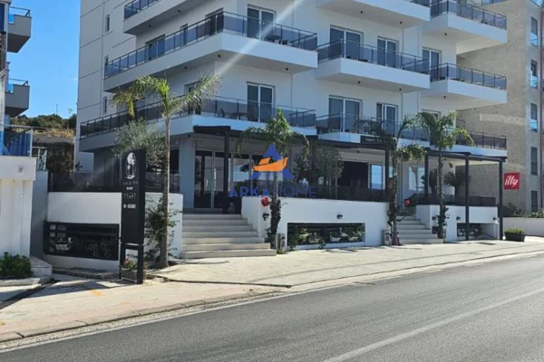 Shtepi ne shitje Apartament ne Sarande, 2+1, Mobilimi Bosh, pa mobiluar, Pagesa 250,000  Euro.