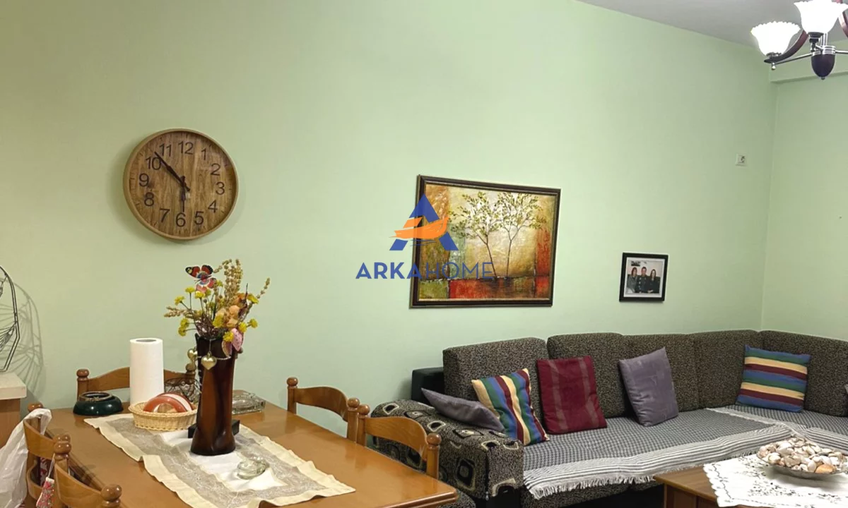 Shtepi me qera Apartament ne Tirane, 1+1, Mobilimi E mobiluar, Pagesa 400  Euro.