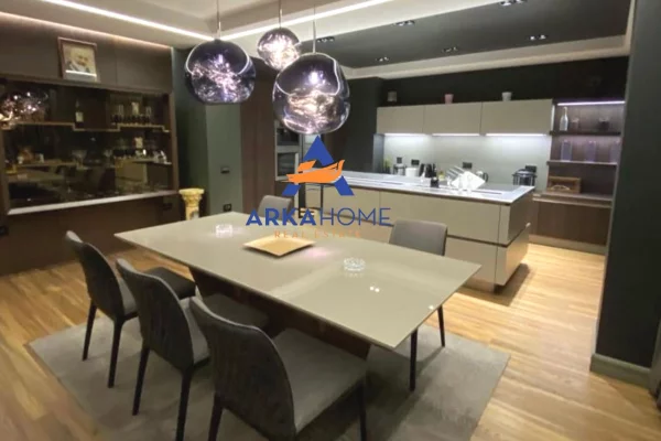 Shtepi me qera Apartament ne Tirane, 3+1, Mobilimi E mobiluar, Pagesa 2,500  Euro.