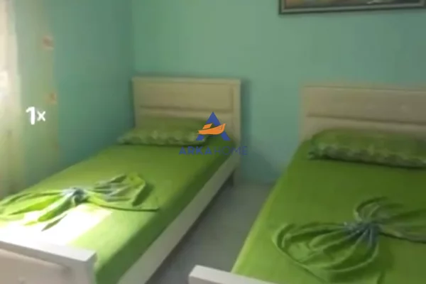 Shtepi ne shitje Apartament ne Vlore, Garsoniere, Mobilimi E mobiluar, Pagesa 65,000  Euro.