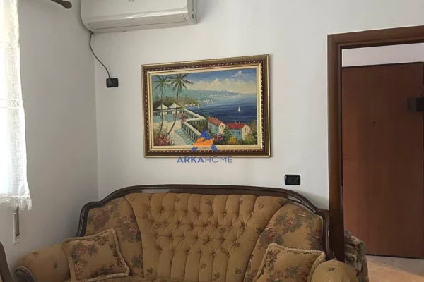 Appartamento in vendita a Tirana 1+1, Arredato