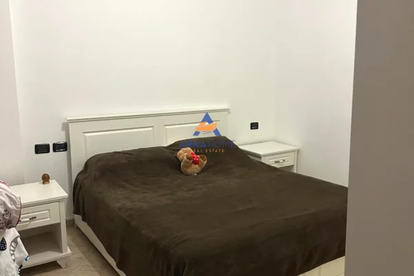 Appartamento in vendita a Tirana 1+1, Arredato