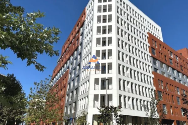 Appartamento in vendita a Tirana 3+1, Vuoto