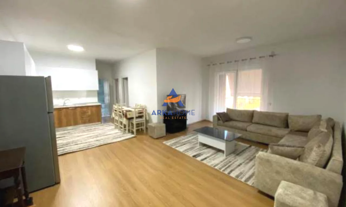 Shtepi me qera Apartament ne Tirane, 3+1, Mobilimi E mobiluar, Pagesa 675  Euro.