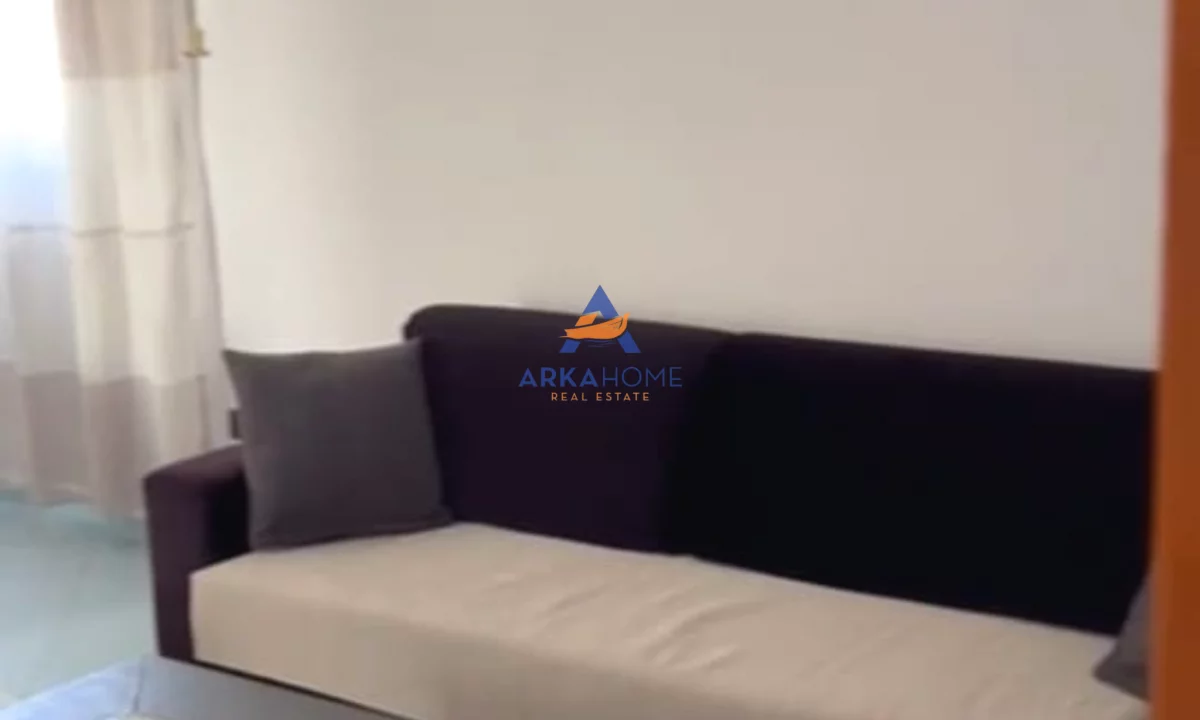 Shtepi me qera Apartament ne Tirane, 3+1, Mobilimi E mobiluar, Pagesa 750  Euro.