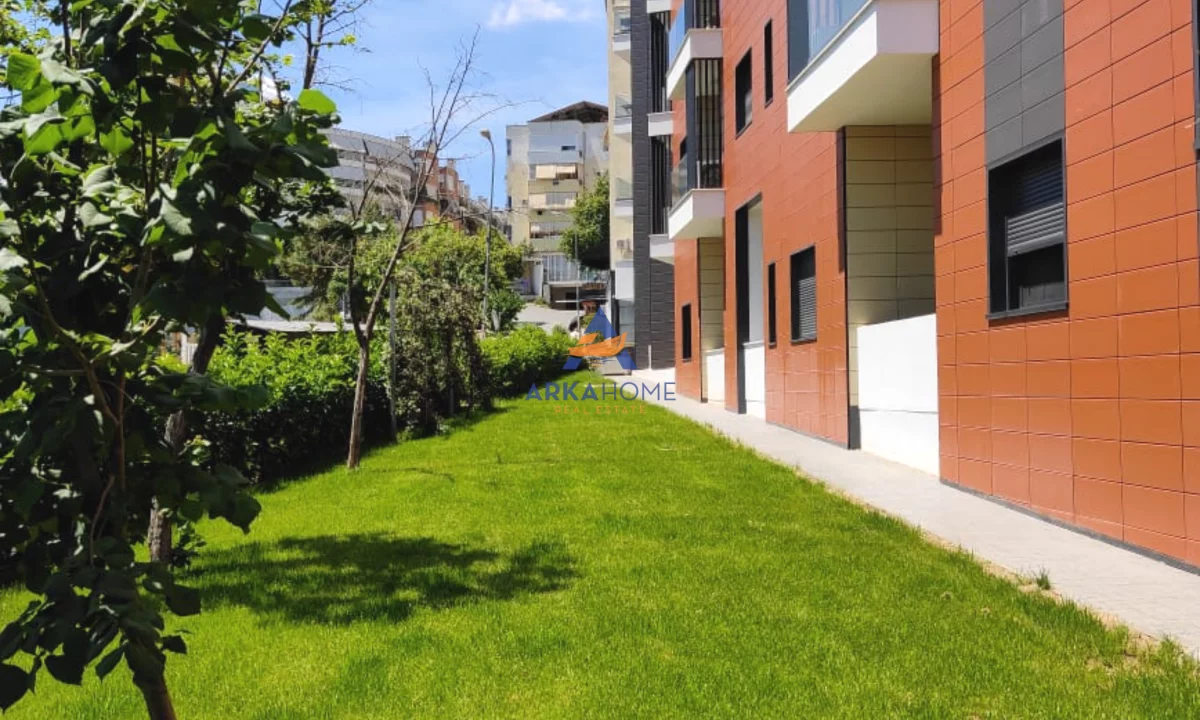 Appartamento in vendita a Tirana 2+1, Arredato