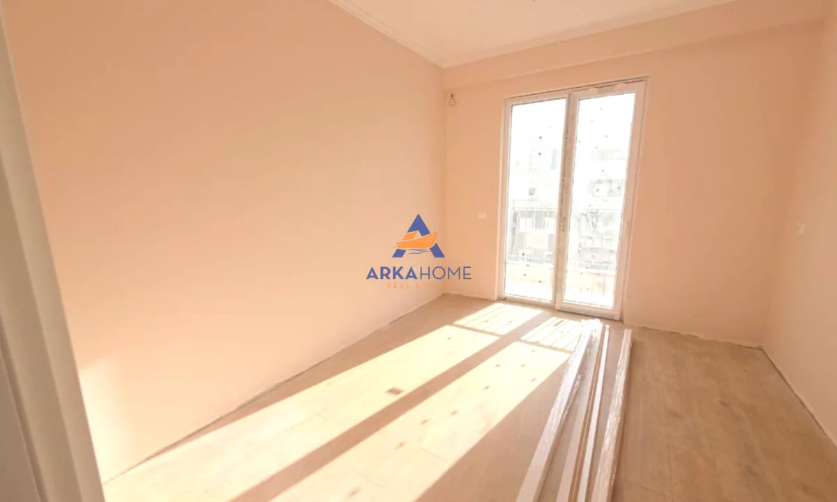 Shtepi me qera Apartament ne Tirane, 2+1, Mobilimi Bosh, pa mobiluar, Pagesa 1,100  Euro.