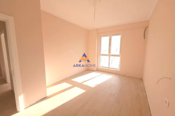 Shtepi me qera Apartament ne Tirane, 2+1, Mobilimi Bosh, pa mobiluar, Pagesa 1,100  Euro.