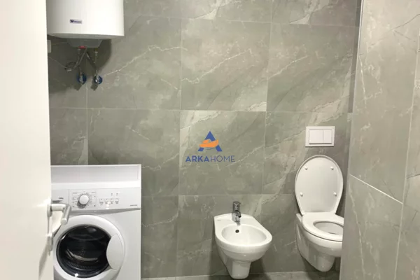 Shtepi me qera Apartament ne Tirane, 2+1, Mobilimi E mobiluar, Pagesa 700  Euro.