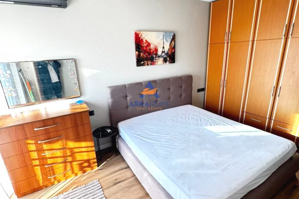 Shtepi me qera Apartament ne Tirane, 2+1, Mobilimi E mobiluar, Pagesa 750  Euro.