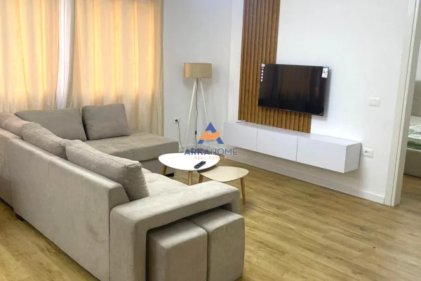 Shtepi me qera Apartament ne Tirane, 1+1, Mobilimi E mobiluar, Pagesa 400  Euro.