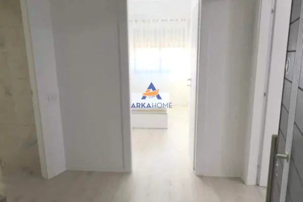 Shtepi me qera Apartament ne Tirane, 2+1, Mobilimi E mobiluar, Pagesa 590  Euro.