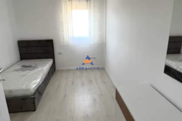 Shtepi me qera Apartament ne Tirane, 2+1, Mobilimi E mobiluar, Pagesa 590  Euro.