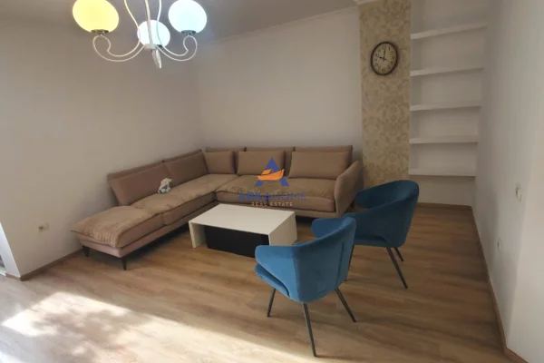 Shtepi me qera Apartament ne Tirane, 3+1, Mobilimi E mobiluar, Pagesa 1,500  Euro.
