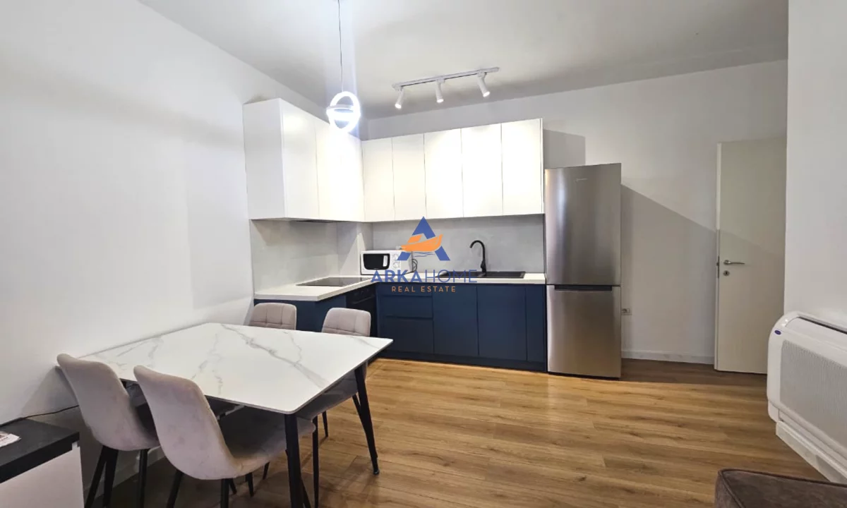 Shtepi me qera Apartament ne Tirane, 3+1, Mobilimi E mobiluar, Pagesa 831  Euro.