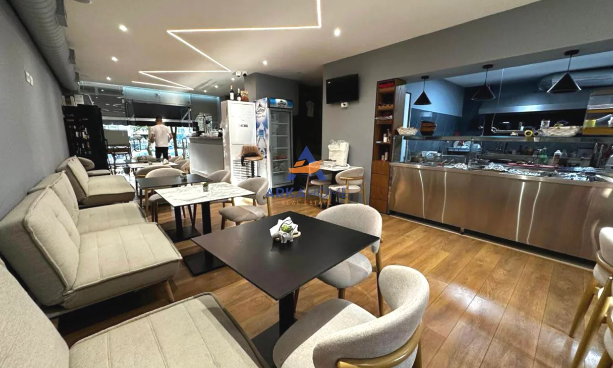 SHITET BIZNES 105M2 "TE KOMUNA E PARISIT" 27.000 EURO ( QERA MUJORE 750 EURO)