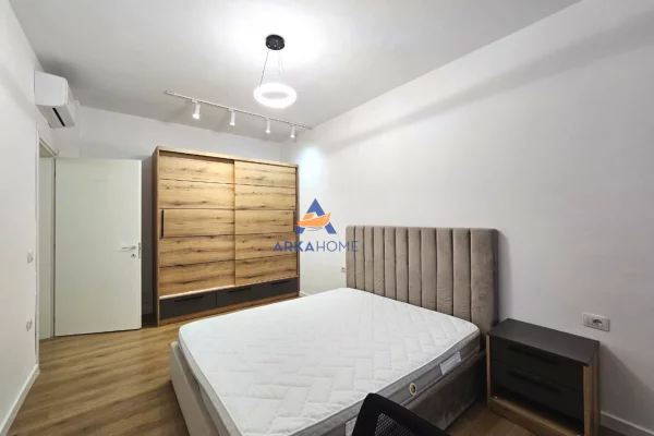 Shtepi me qera Apartament ne Tirane, 3+1, Mobilimi E mobiluar, Pagesa 831  Euro.