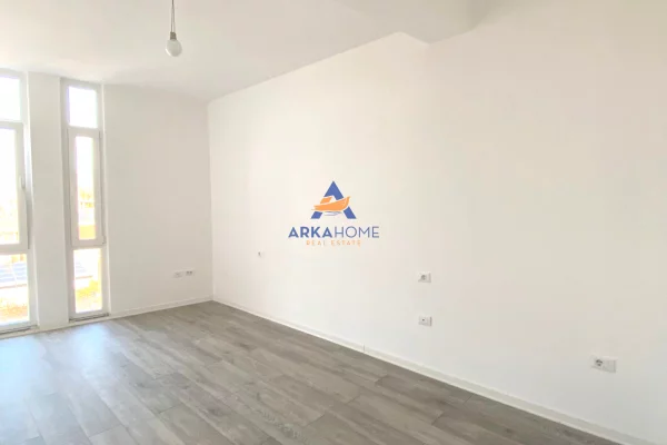 Shtepi me qera Apartament ne Tirane, 1+1, Mobilimi Bosh, pa mobiluar, Pagesa 727  Euro.