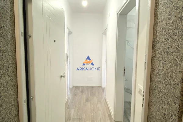 Shtepi me qera Apartament ne Tirane, 1+1, Mobilimi Bosh, pa mobiluar, Pagesa 727  Euro.