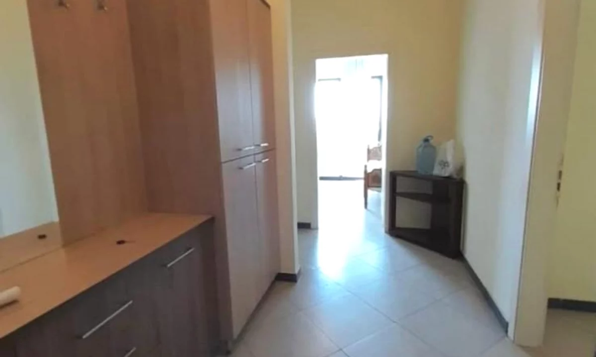 Shtepi me qera Apartament ne Tirane, 2+1, Mobilimi E mobiluar, Pagesa 467  Euro.