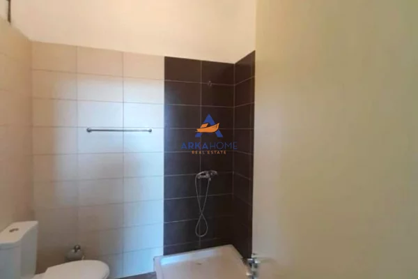 Shtepi me qera Apartament ne Tirane, 2+1, Mobilimi E mobiluar, Pagesa 467  Euro.