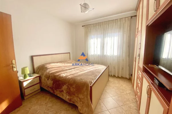 Appartamento in vendita a Tirana 1+1, Arredato