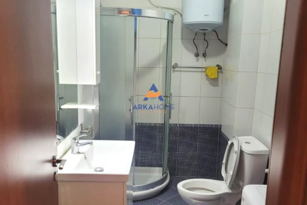 Appartamento in vendita a Tirana 1+1, Arredato