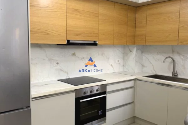 Shtepi me qera Apartament ne Tirane, 2+1, Mobilimi E mobiluar, Pagesa 750  Euro.