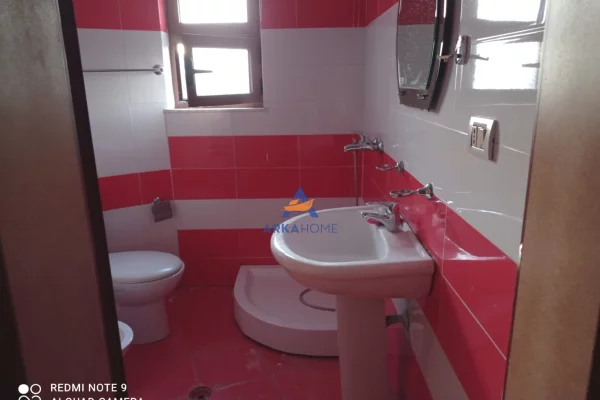 Appartamento in vendita a Tirana 1+1, Arredato