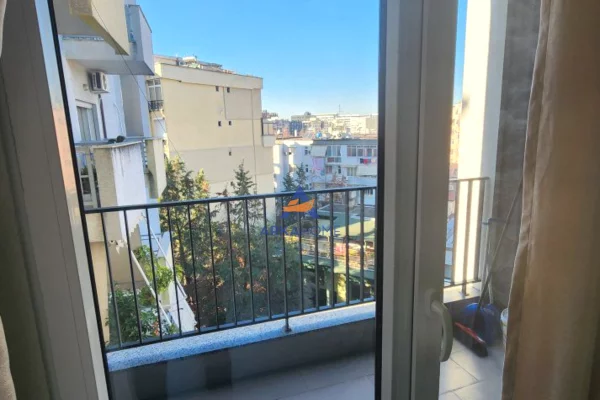 Shtepi me qera Apartament ne Tirane, 1+1, Mobilimi E mobiluar, Pagesa 760  Euro.