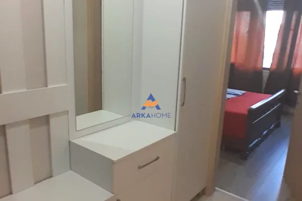 Appartamento in vendita a Tirana 1+1, Arredato