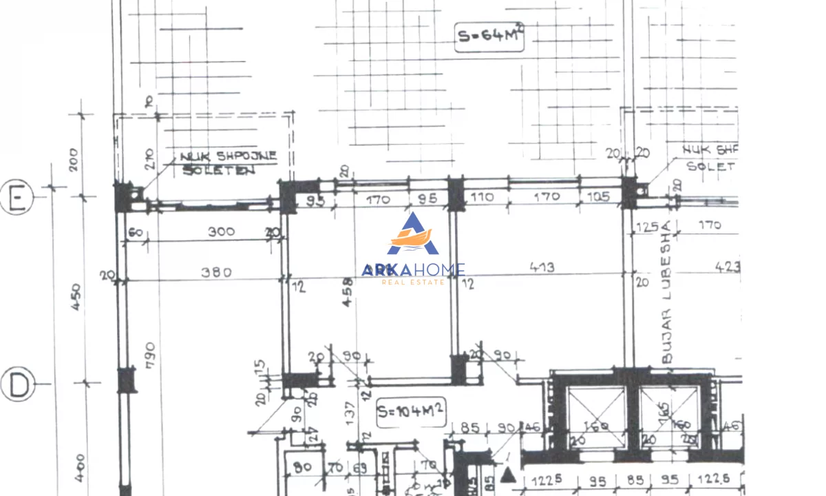 Appartamento in vendita a Tirana 3+1, Vuoto