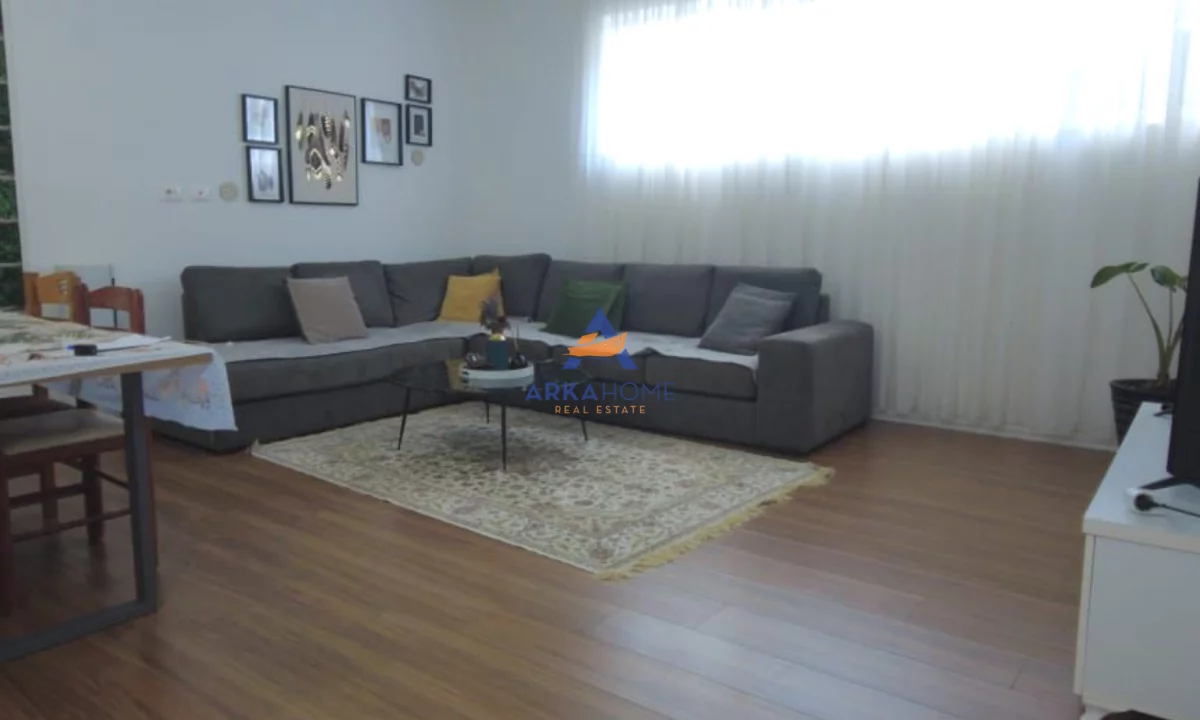 Villa di lusso in vendita a Tirana 7+1, Arredato