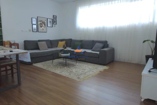 Casa in vendita 7+1 a Tirana - 800,000 Euro