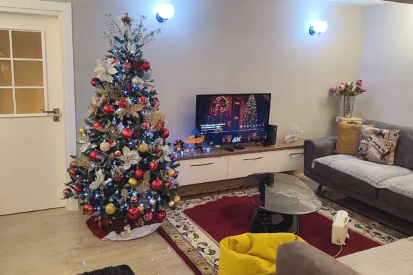 Shtepi ne shitje Shtepi Private ne Fier, 3+1, Mobilimi E mobiluar, Pagesa 230,000  Euro.