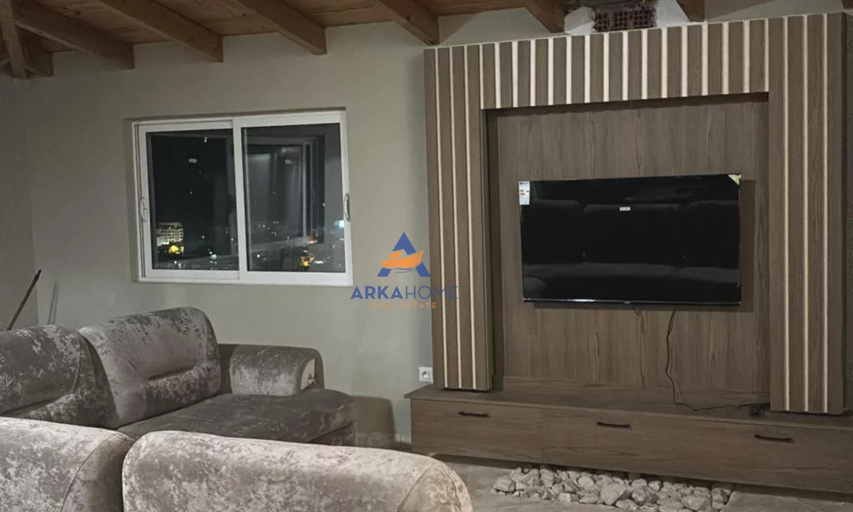 Penthouse (panoramic top floor) for sale in Saranda 3+1, Furnished