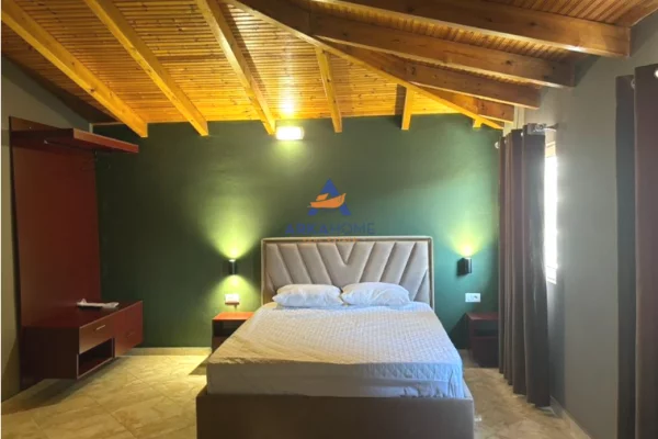 Penthouse (panoramic top floor) for sale in Saranda 3+1, Furnished