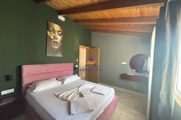 Penthouse (panoramic top floor) for sale in Saranda 3+1, Furnished