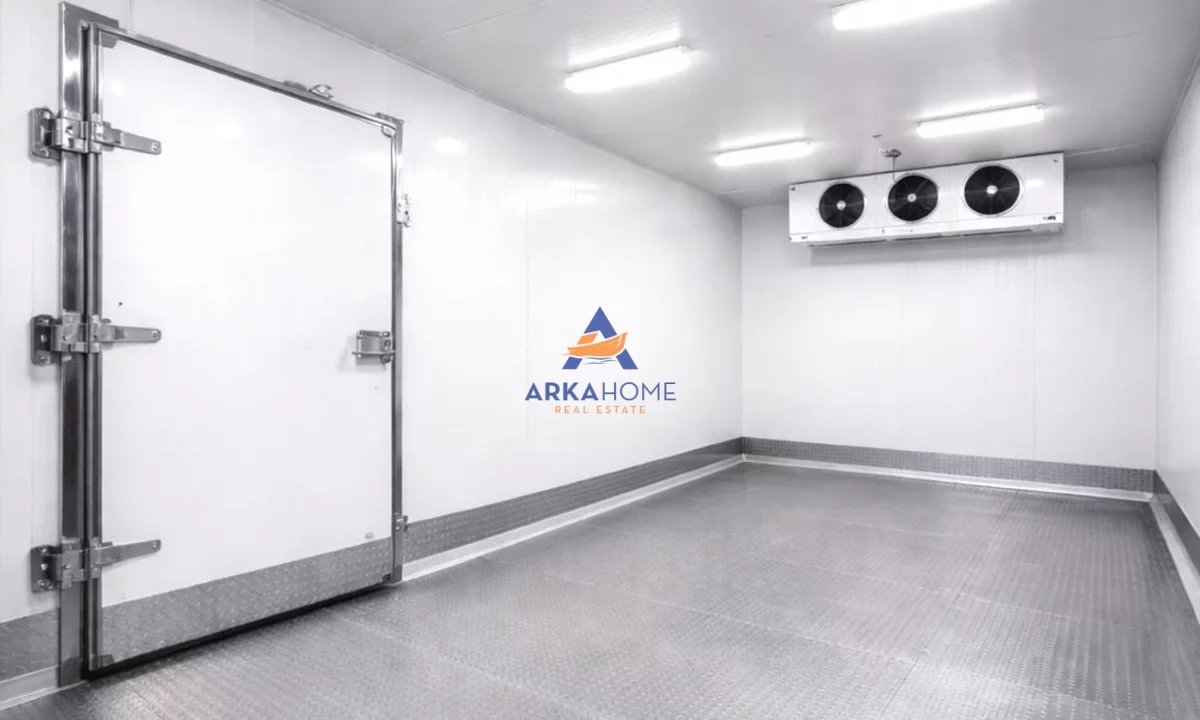 JEPET ME QERA AMBIENT MAGAZINE DHE DHOME FRIGORIFERIKE 115 M2 "AUTOSTRADA TR-DURRES" 2300 EURO