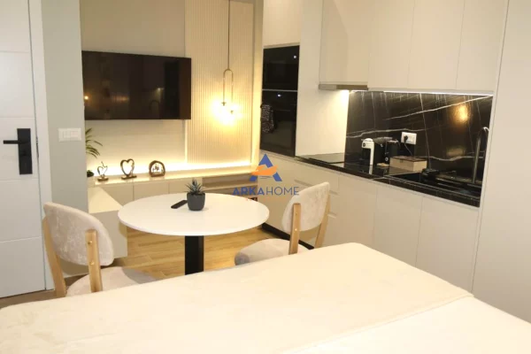 Business Property in Sale 6+1 in Tirana - 50,000 Euro