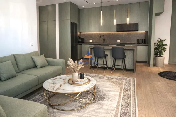 Appartamento in vendita a Tirana 2+1, Arredato