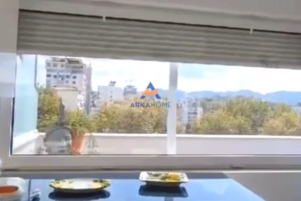 Appartamento in vendita a Tirana 1+1, Arredato