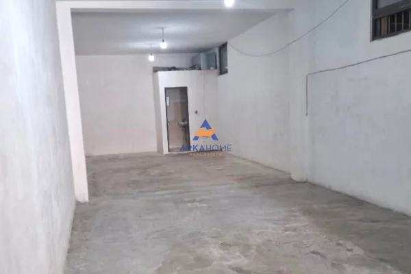 Ambient biznesi me qera 4+1 ne Tirane - 574 Euro