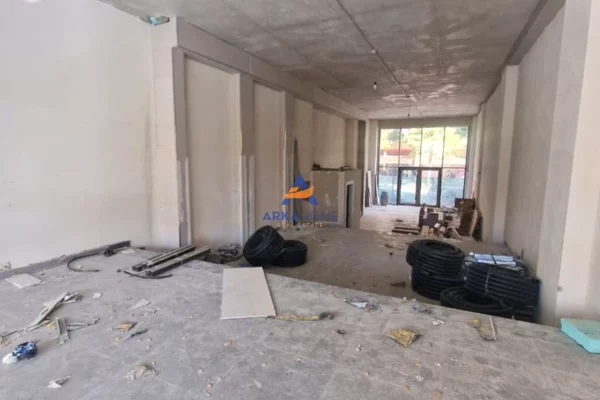 Ambient biznesi me qera 1+1 ne Tirane - 3,500 Leke